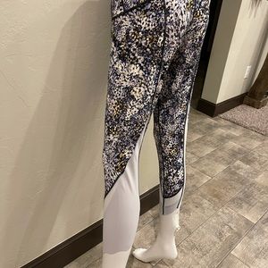 Lululemon Wunder Under HR Crop Sclp 23” never worn